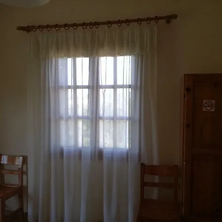 Tony Studio&apartments Laganas